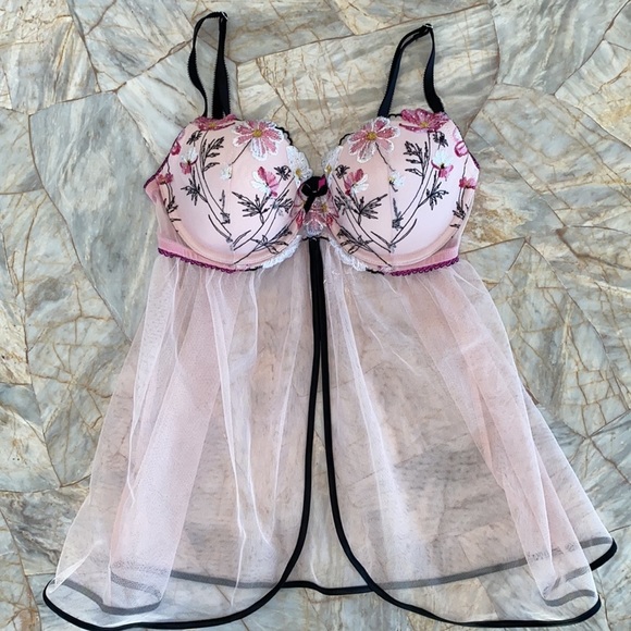 34C Victoria’s Secret Babydoll Slip Beautiful Flowers - Picture 2 of 8